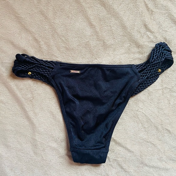 Victoria’s Secret Cheeky Bikini Bottom - Picture 2 of 4